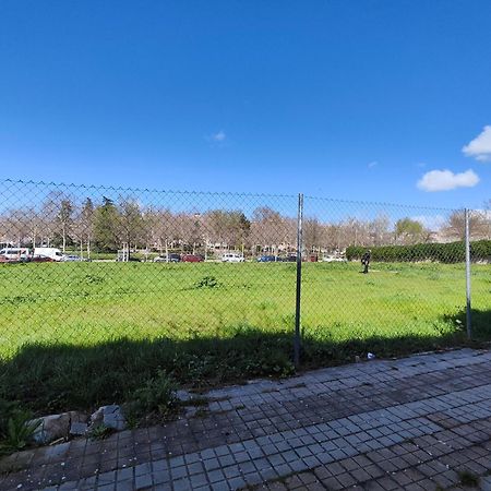 马德里Centro Bernabeu Wizink Feria Aeropuerto公寓 外观 照片
